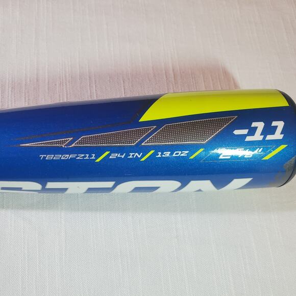 Easton T-Ball Baseball Bat 24 Inch 13 Oz TB20FZ11 - Picture 9 of 10